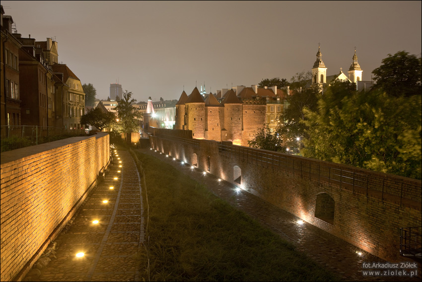 zdjęcie nocne murów